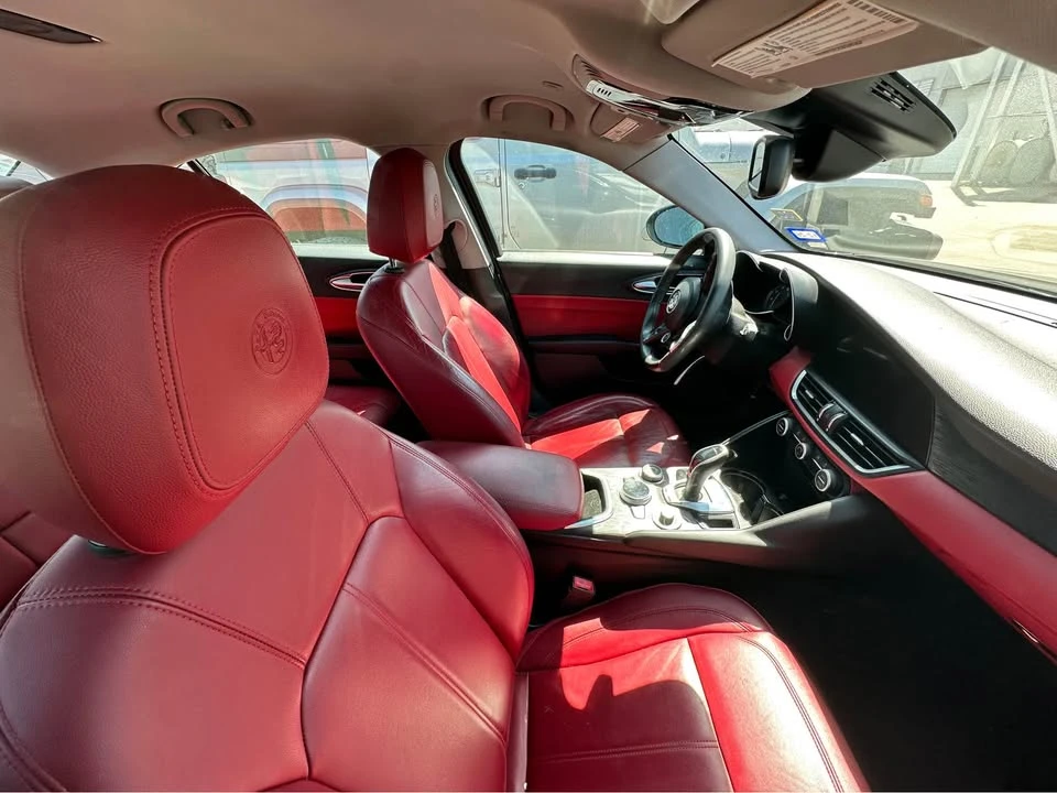 2020 Alfa Romeo Giulia - Image 7 of 15