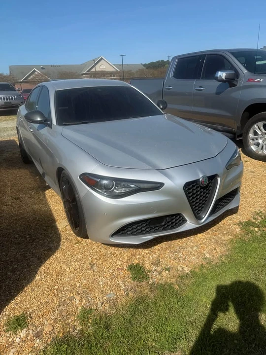 2020 Alfa Romeo Giulia - Image 5 of 13