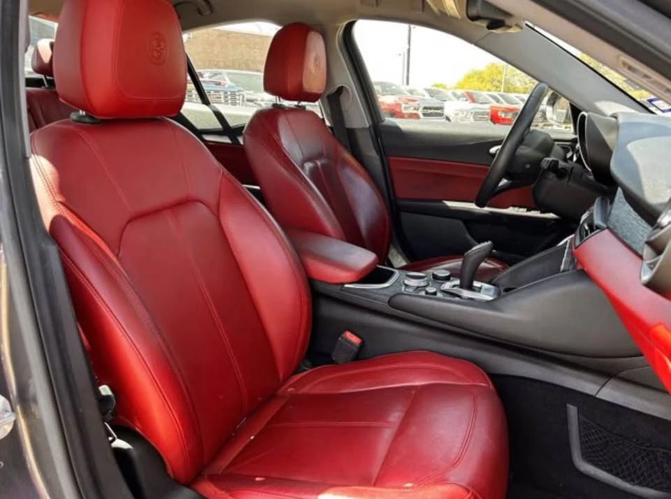 2020 Alfa Romeo Giulia - Image 8 of 13