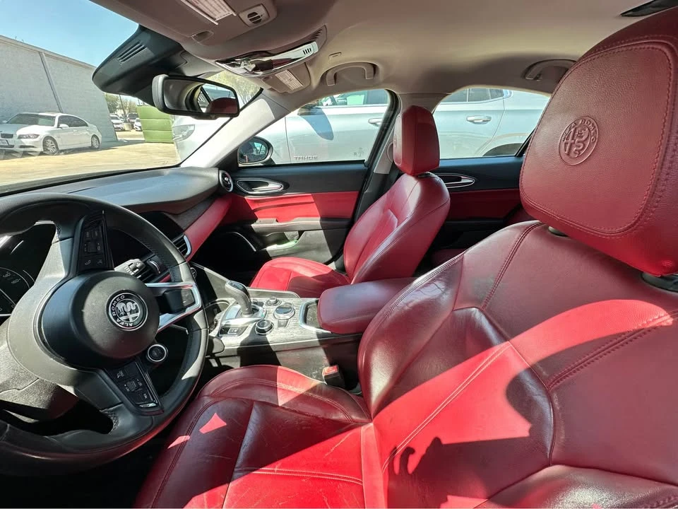 2020 Alfa Romeo Giulia - Image 8 of 15