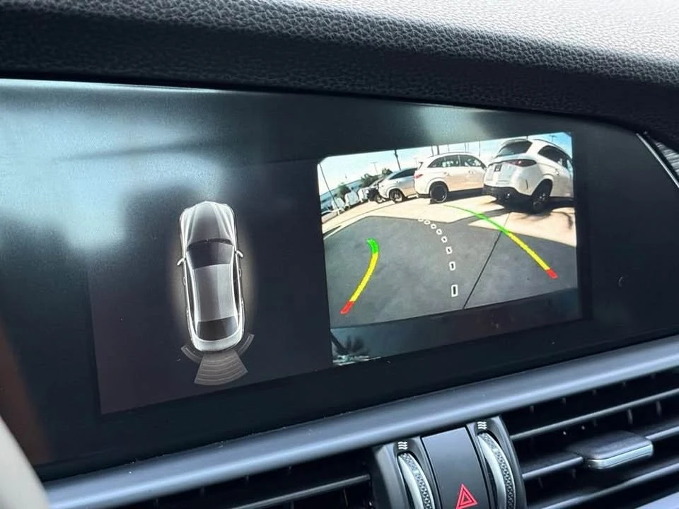 2020 Alfa Romeo Giulia - Image 4 of 8