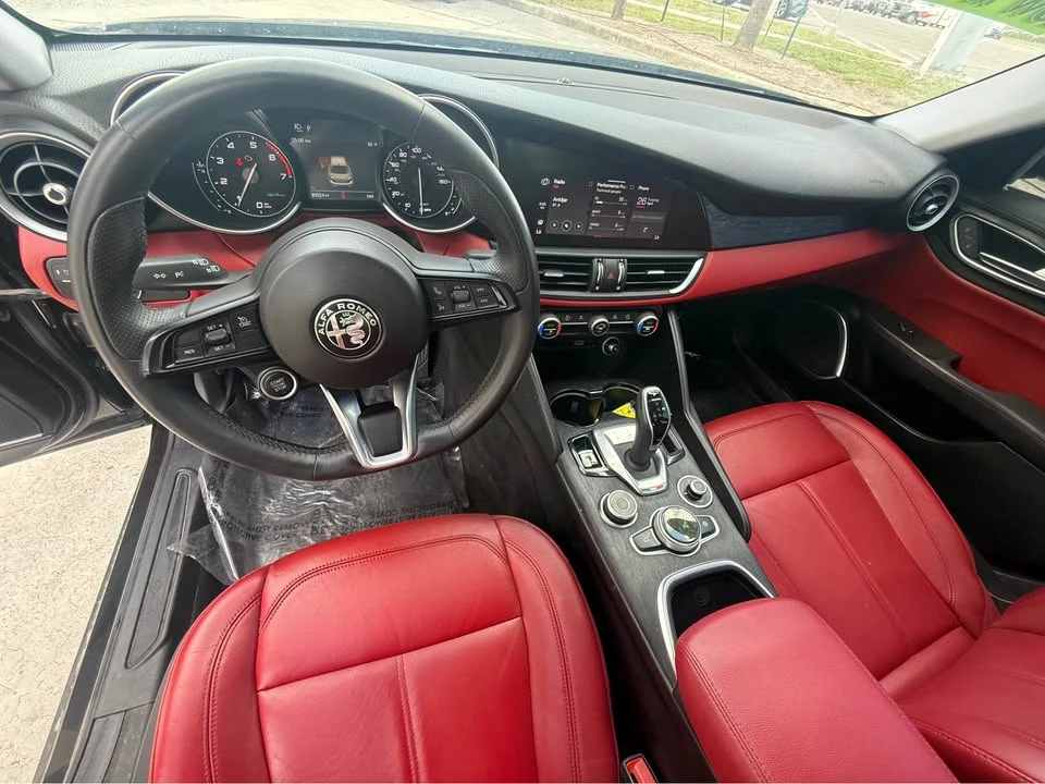 2020 Alfa Romeo Giulia - Image 6 of 7