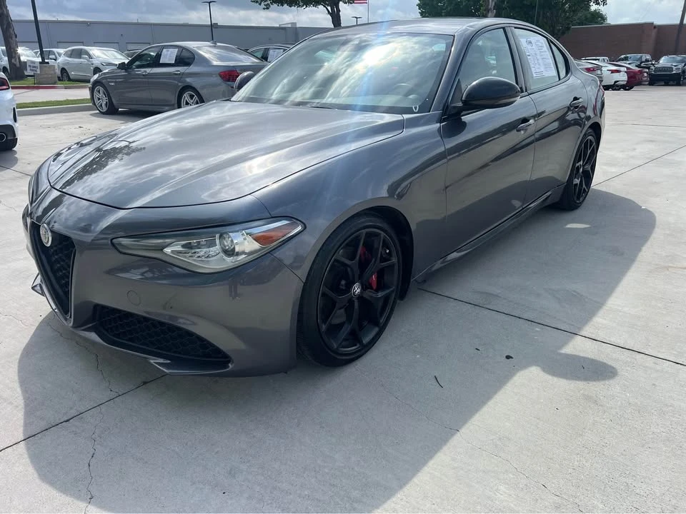 2020 Alfa Romeo Giulia - Image 5 of 16
