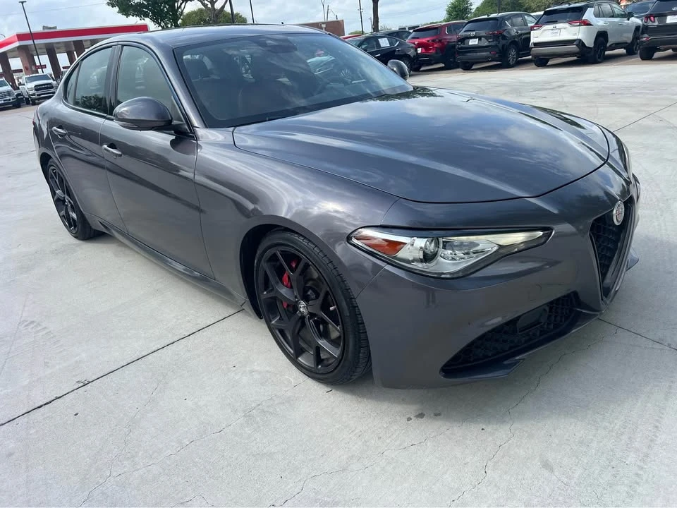2020 Alfa Romeo Giulia - Image 4 of 16
