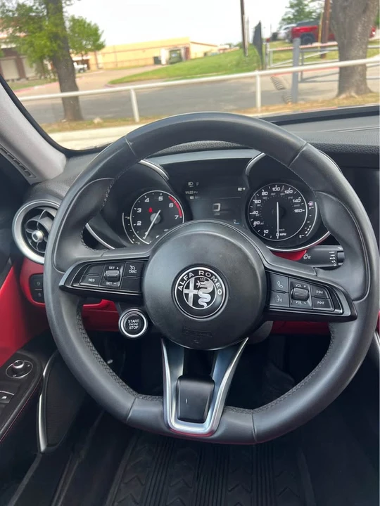 2020 Alfa Romeo Giulia - Image 16 of 16