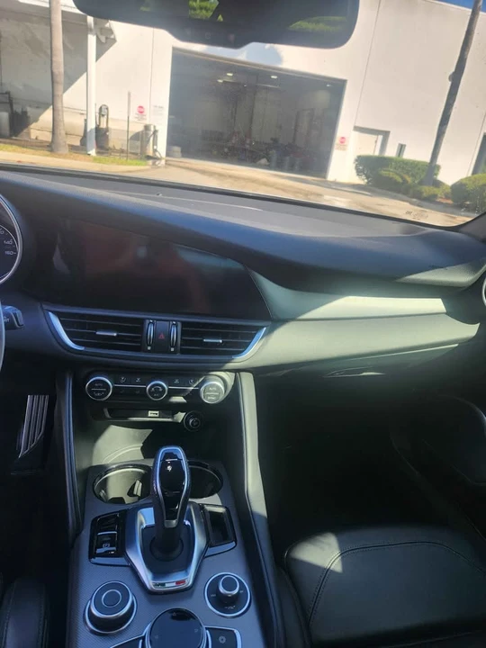 2020 Alfa Romeo Giulia - Image 11 of 13