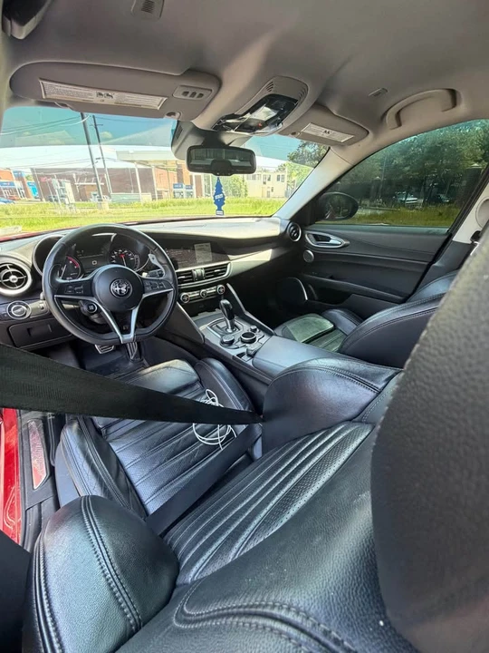 2020 Alfa Romeo Giulia - Image 5 of 7