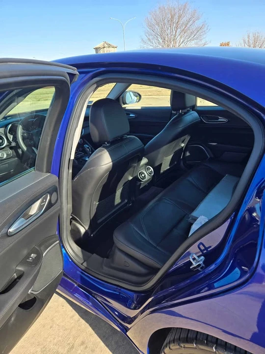 2020 Alfa Romeo Giulia - Image 10 of 11