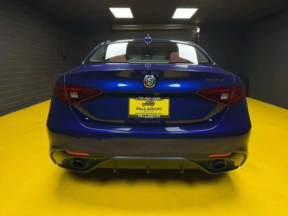 2020 Alfa Romeo Giulia - Image 18 of 20
