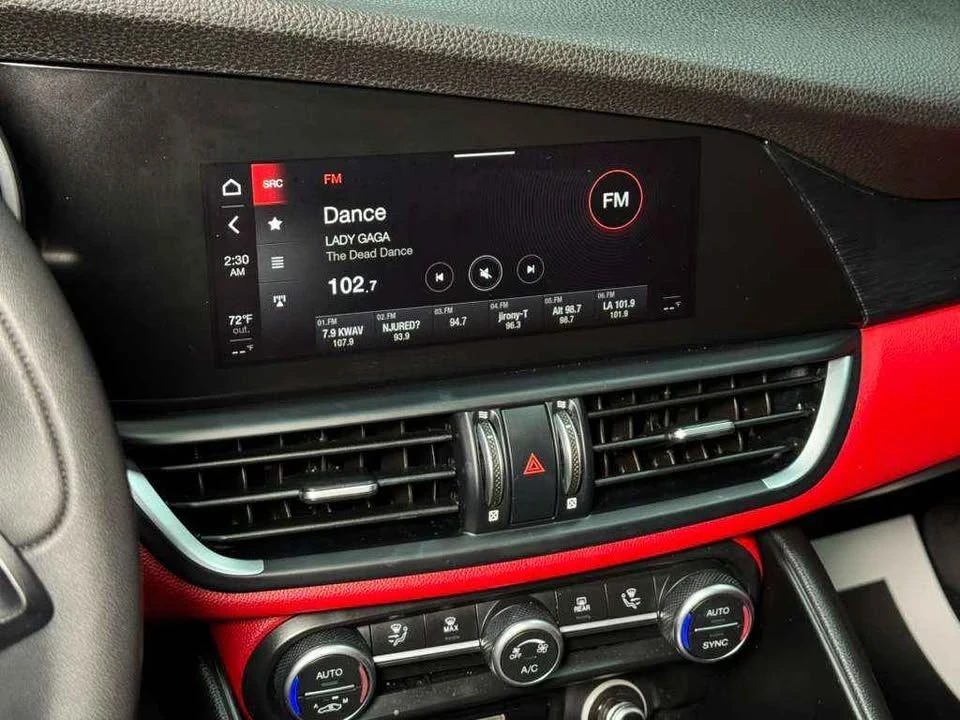 2020 Alfa Romeo Giulia - Image 11 of 20