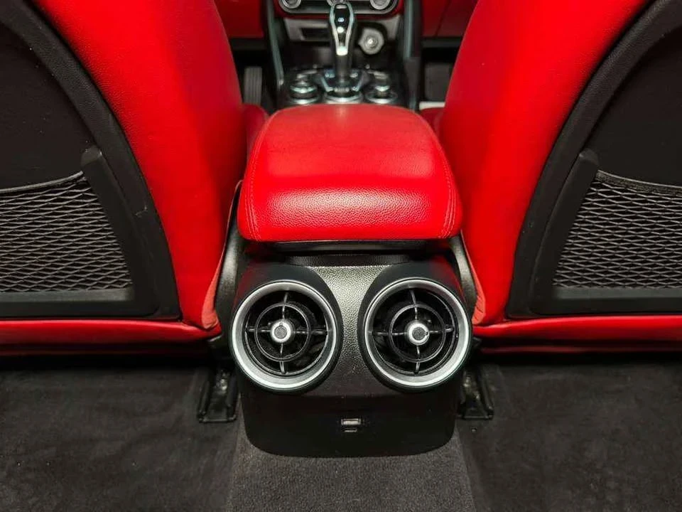 2020 Alfa Romeo Giulia - Image 14 of 20