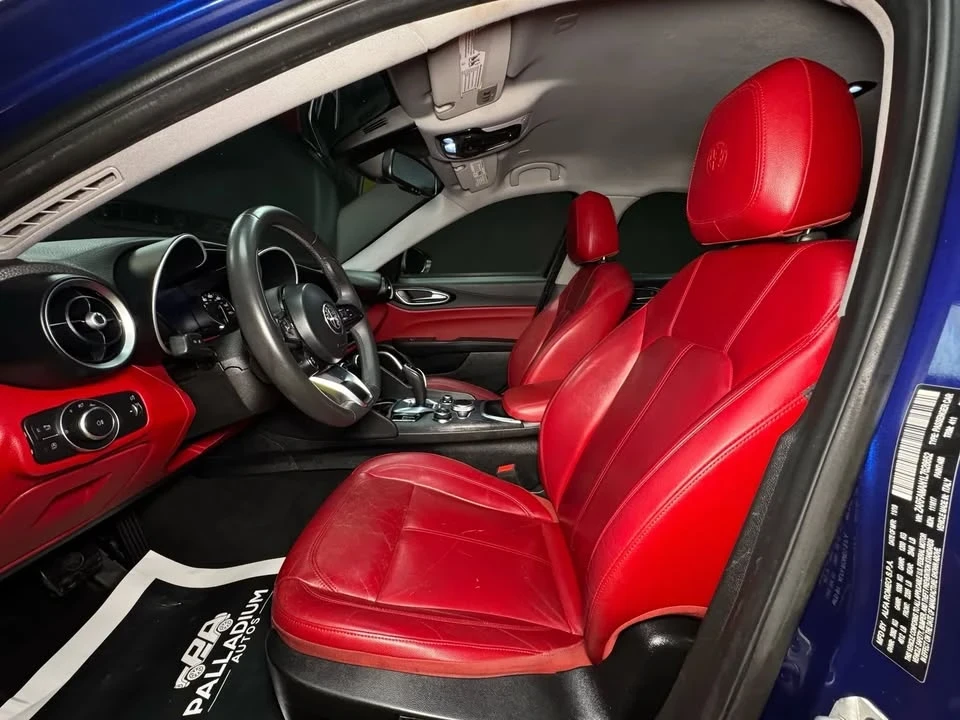 2020 Alfa Romeo Giulia - Image 14 of 20
