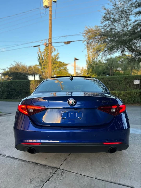 2020 Alfa Romeo Giulia - Image 4 of 11