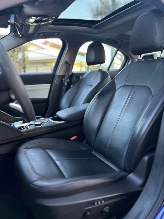 2020 Alfa Romeo Giulia - Image 10 of 11