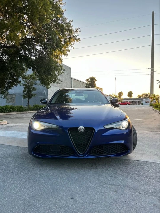 2020 Alfa Romeo Giulia - Image 2 of 11