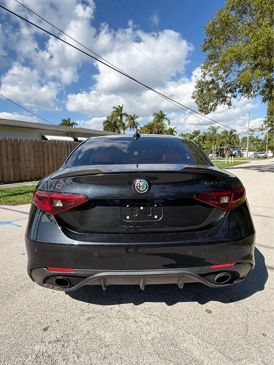 2020 Alfa Romeo Giulia - Image 5 of 10