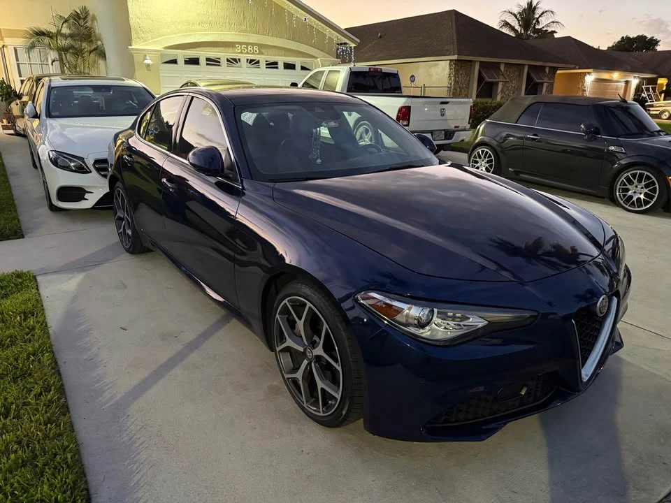 2020 Alfa Romeo Giulia - Image 5 of 10