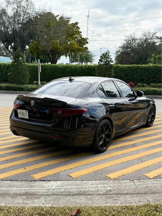 2020 Alfa Romeo Giulia - Image 3 of 10