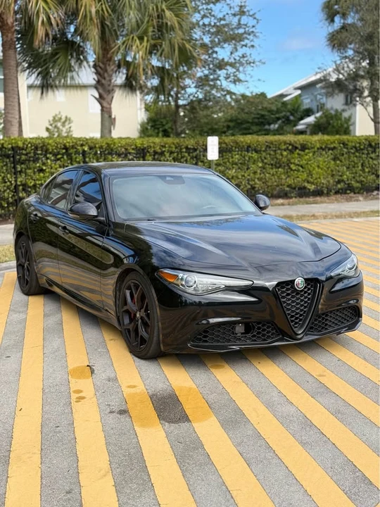 2020 Alfa Romeo Giulia - Image 2 of 10