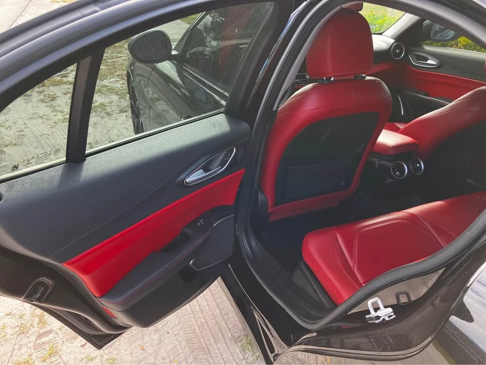 2020 Alfa Romeo Giulia - Image 12 of 16