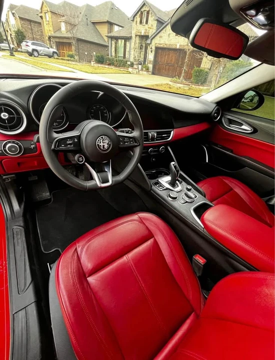 2020 Alfa Romeo Giulia - Image 7 of 13