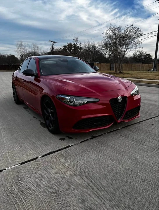 2020 Alfa Romeo Giulia - Image 5 of 13