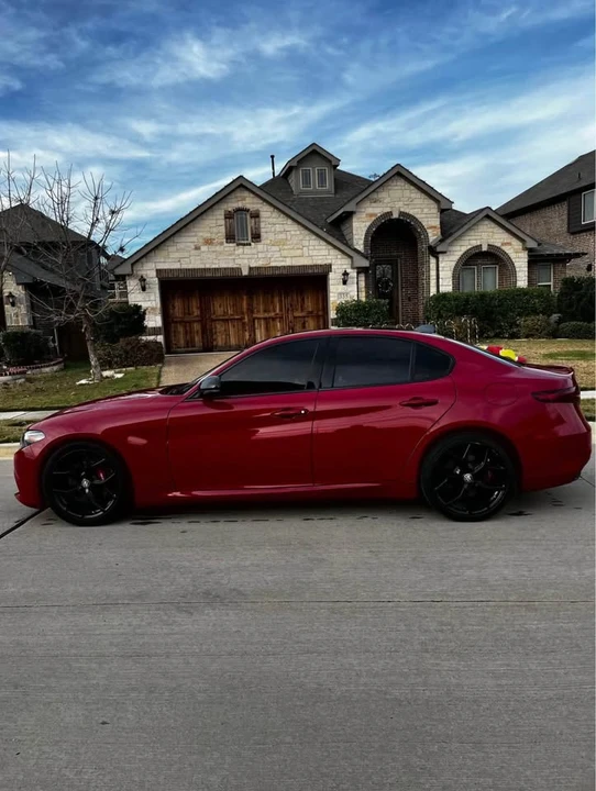 2020 Alfa Romeo Giulia - Image 2 of 13