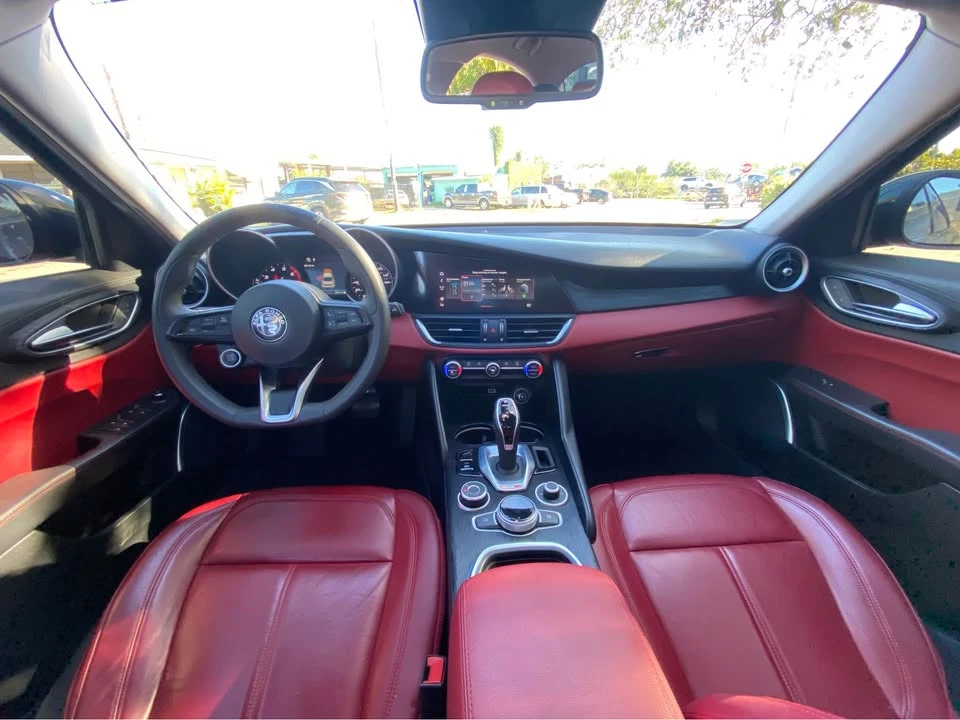 2020 Alfa Romeo Giulia - Image 8 of 10