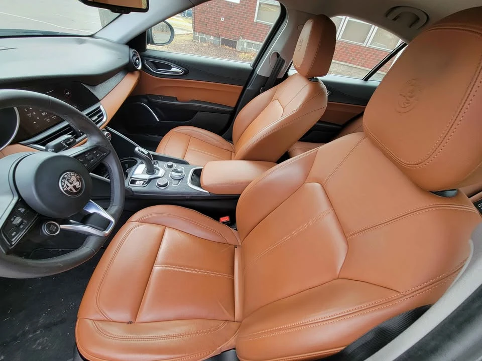 2020 Alfa Romeo Giulia - Image 9 of 13