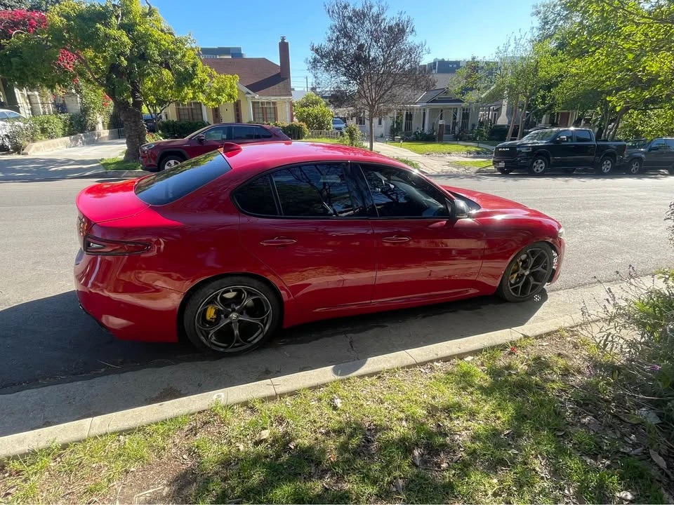 2020 Alfa Romeo Giulia - Image 5 of 9