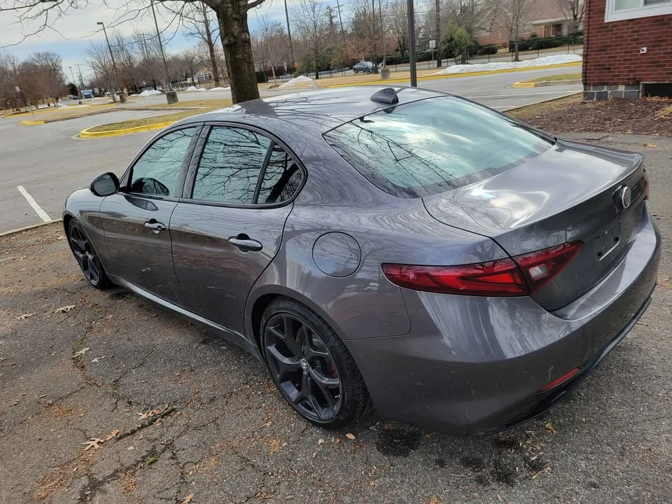 2020 Alfa Romeo Giulia - Image 5 of 13