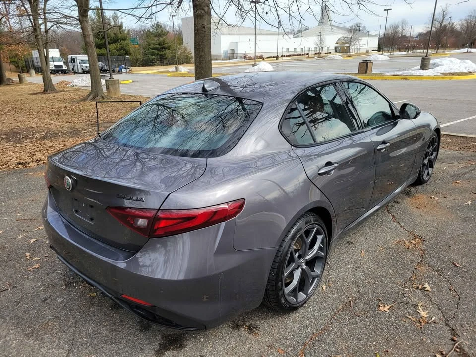 2020 Alfa Romeo Giulia - Image 6 of 13