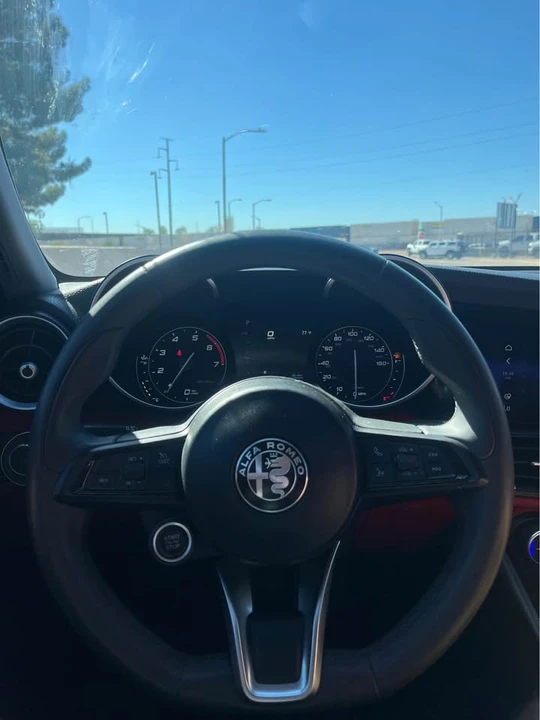2020 Alfa Romeo Giulia - Image 9 of 12