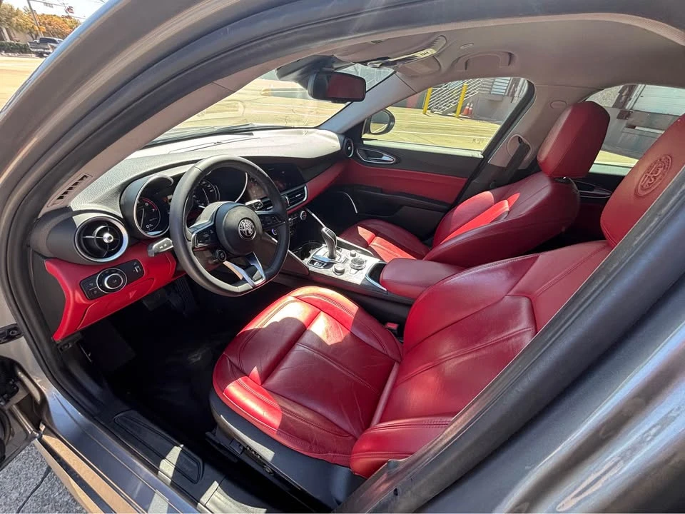 2020 Alfa Romeo Giulia - Image 5 of 6