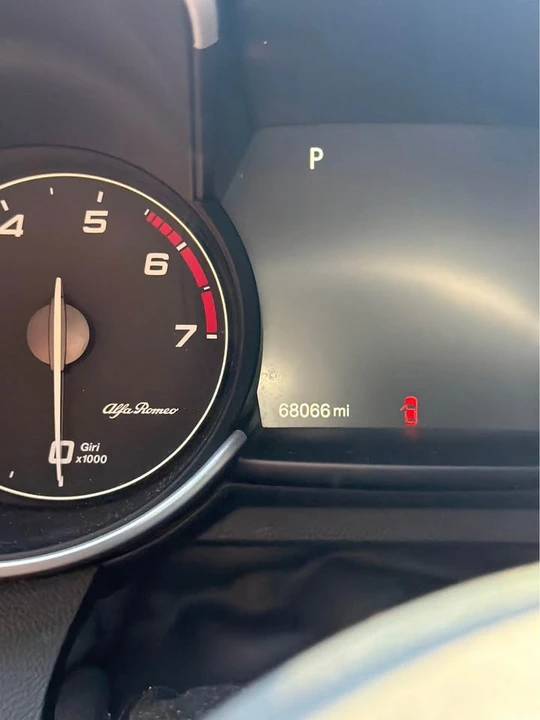 2020 Alfa Romeo Giulia - Image 9 of 11