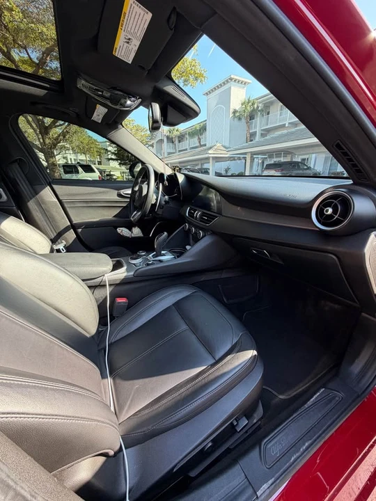 2020 Alfa Romeo Giulia - Image 11 of 11