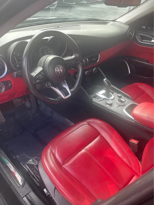 2020 Alfa Romeo Giulia - Image 4 of 7