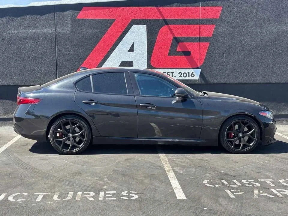 2020 Alfa Romeo Giulia - Image 4 of 13