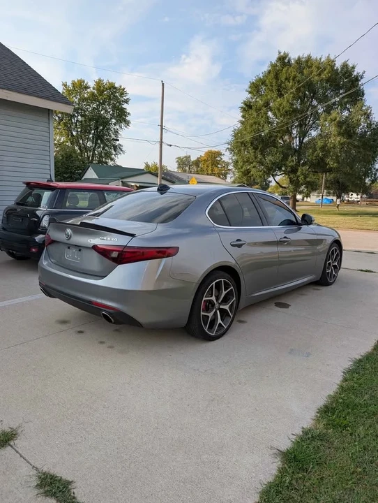 2020 Alfa Romeo Giulia - Image 6 of 10
