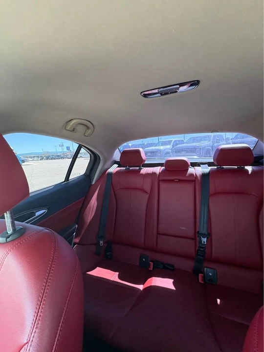 2020 Alfa Romeo Giulia - Image 11 of 12