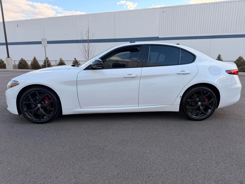 2020 Alfa Romeo Giulia - Image 2 of 19
