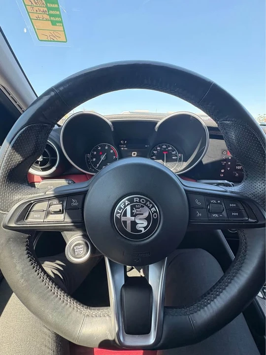 2020 Alfa Romeo Giulia - Image 7 of 12