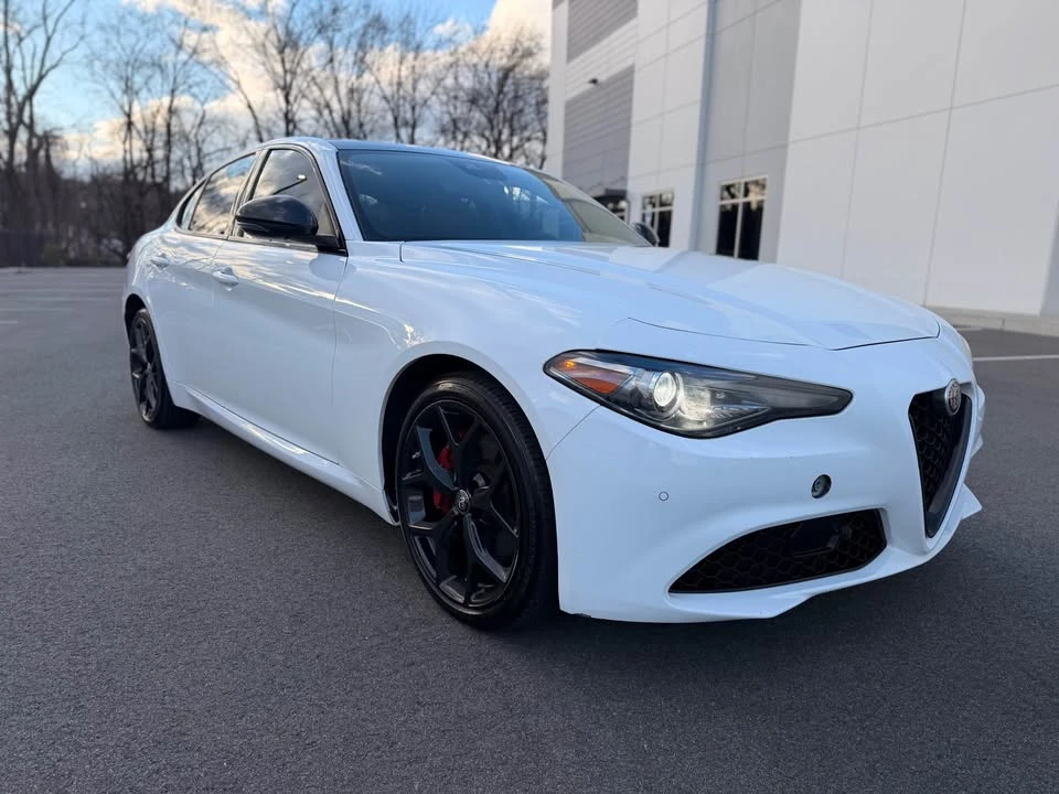 2020 Alfa Romeo Giulia - Image 7 of 19
