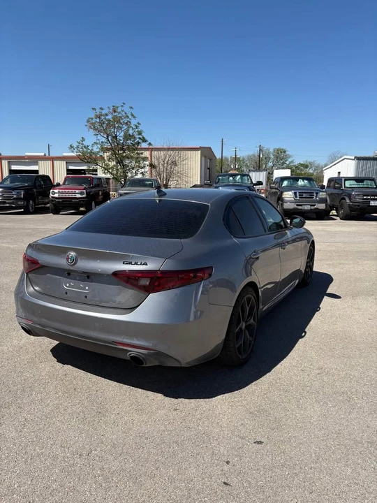 2020 Alfa Romeo Giulia - Image 4 of 12
