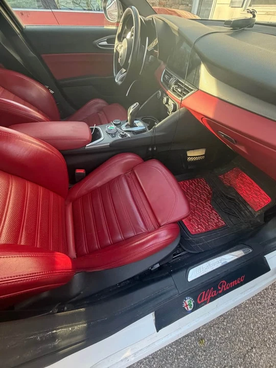 2020 Alfa Romeo Giulia - Image 13 of 14