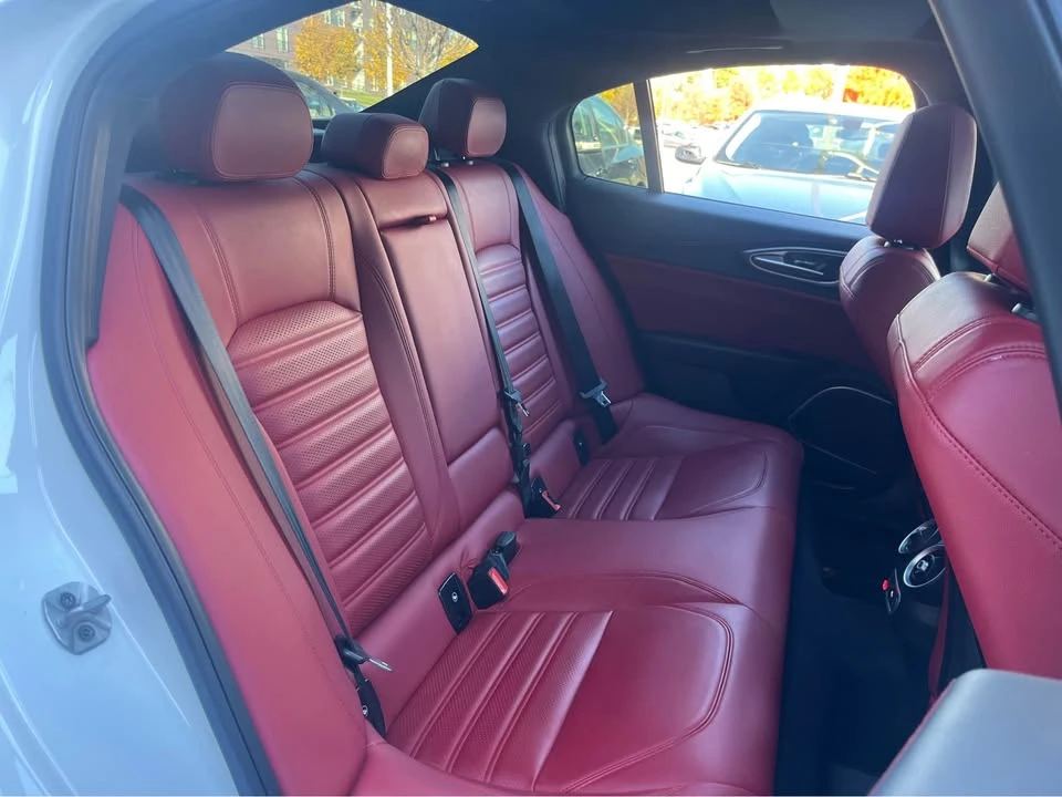 2020 Alfa Romeo Giulia - Image 10 of 16