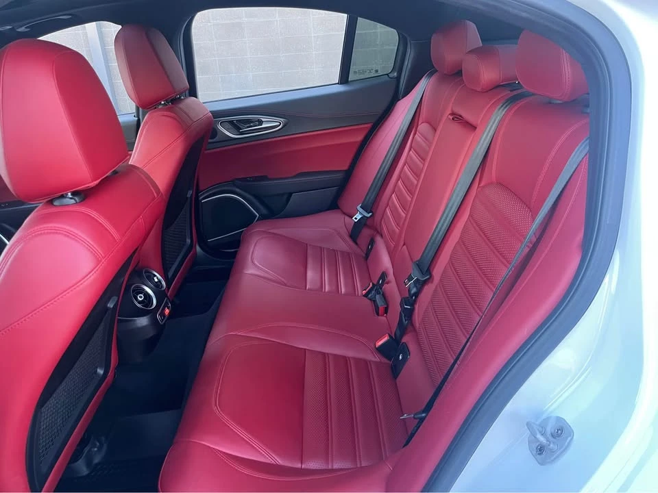 2020 Alfa Romeo Giulia - Image 9 of 16