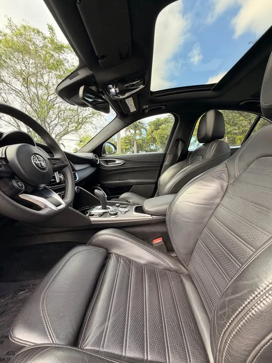 2020 Alfa Romeo Giulia - Image 11 of 12