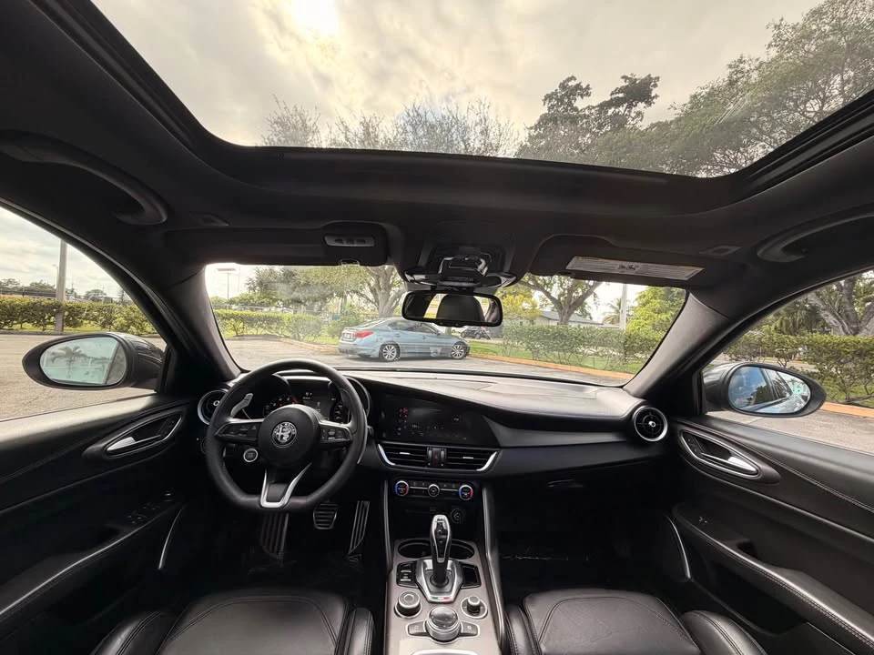 2020 Alfa Romeo Giulia - Image 12 of 12