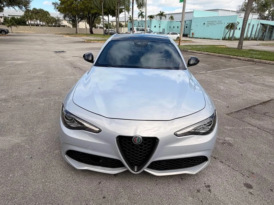 2020 Alfa Romeo Giulia - Image 2 of 12